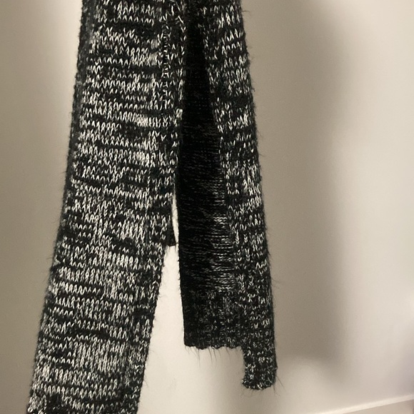 RD Style Sweater with Side Slits - Picture 5 of 5